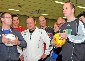 Zu den Aufgaben von Marcus Schierbaum gehören auch Futsal-Lehrgänge, um Schiedsrichter mit den Regeln vertraut zu machen.