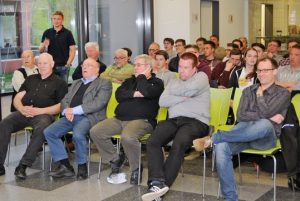 Robert Schröder referiert vor Hildesheimer Schiedsrichtern