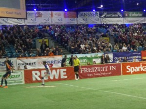 Laurenz Schreiner als Schiedsrichter der Partie Hertha BSC Berlin gegen JFV Eichsfeld.